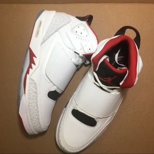 Air Jordan Son of Mars Mens Basketball 512245-112